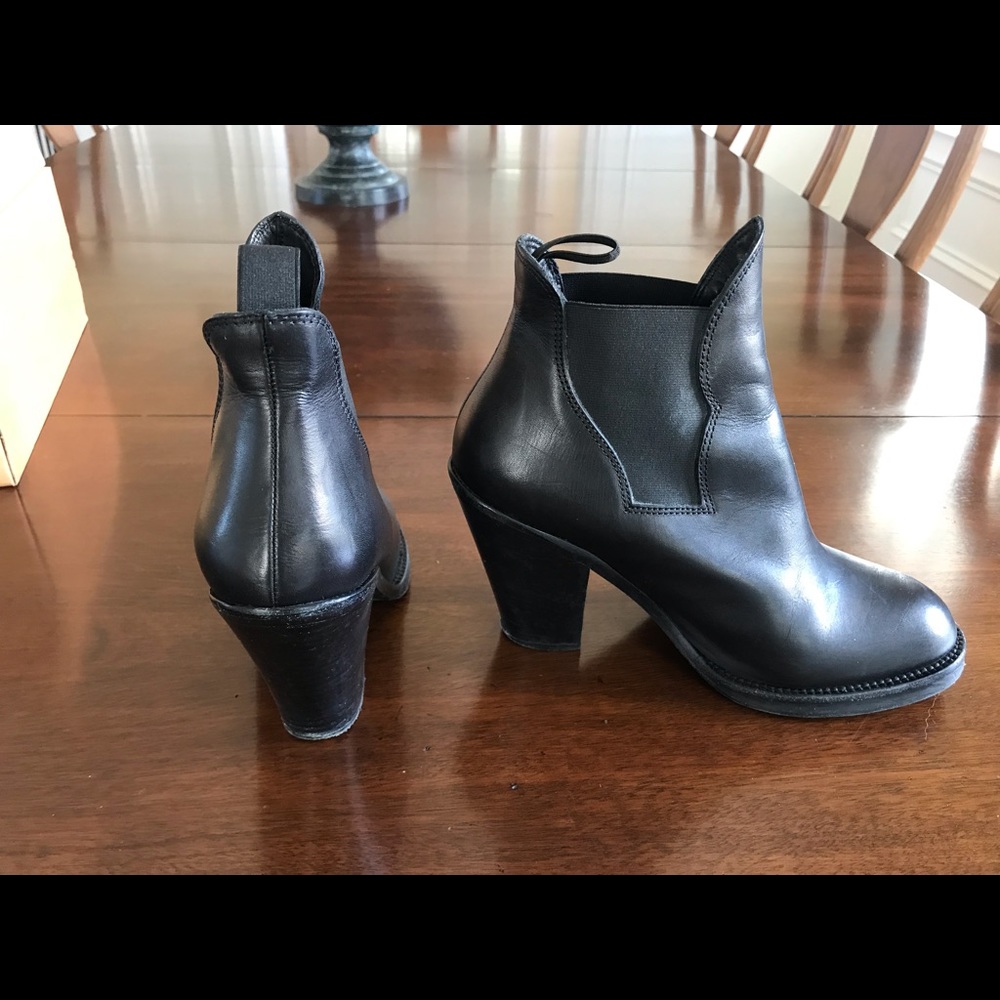 Acne black ankle boots. Excellent condition.